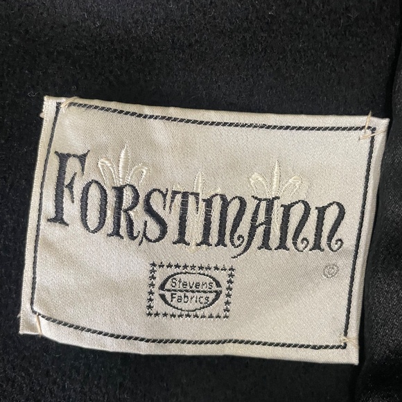 1950s heavy wool three-quarter length fur collared coat - Picture 4 of 5